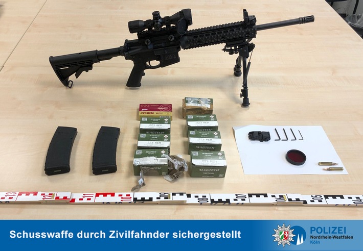 pol-k-201002-5-bab-mit-selbstladegewehr-im-....jpg