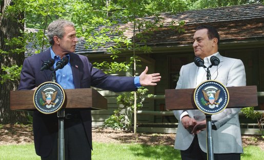 hosni_mubarak_with_george_w__bush.jpg